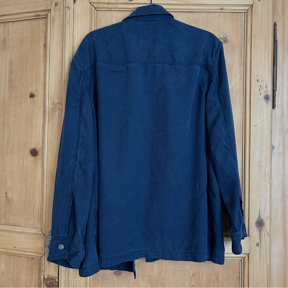 GAP Women’s Navy Utility Shacket Size XL - Picture 2 of 7